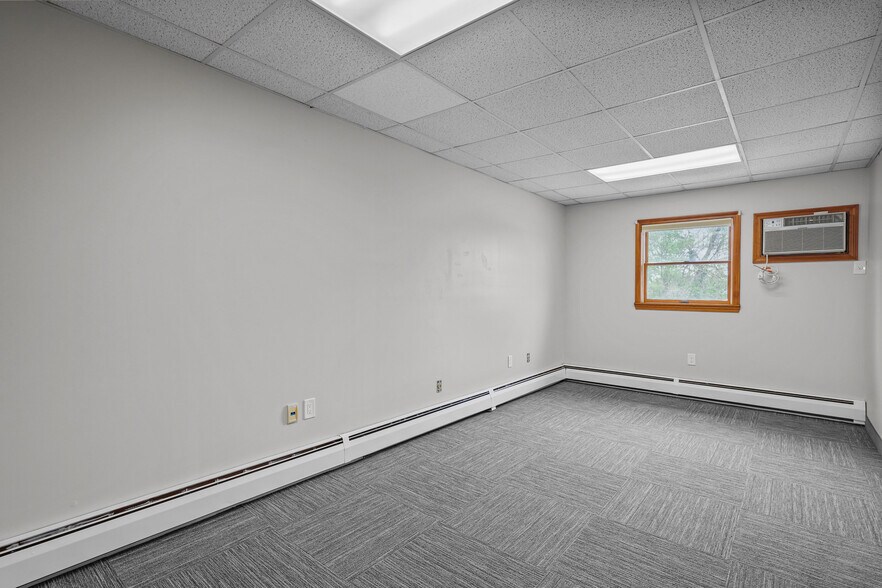 More Photos Of 65 Valley St, East Providence Office For Lease