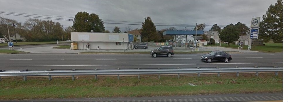 More Photos Of 3865 Ocean Gtwy, Linkwood Service Station For Sale
