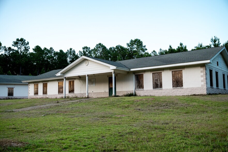 More Photos Of 626 Old River Rd, Sylvania Manufacturing For Sale