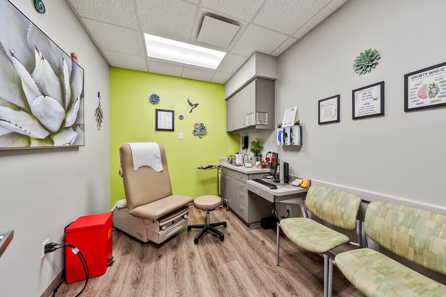 More Photos Of 1879 Williams Hwy, Grants Pass Medical For Sale