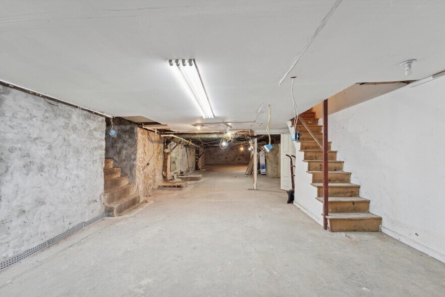 More Photos Of 1937 E Passyunk Ave, Philadelphia Storefront Retail Residential For Lease