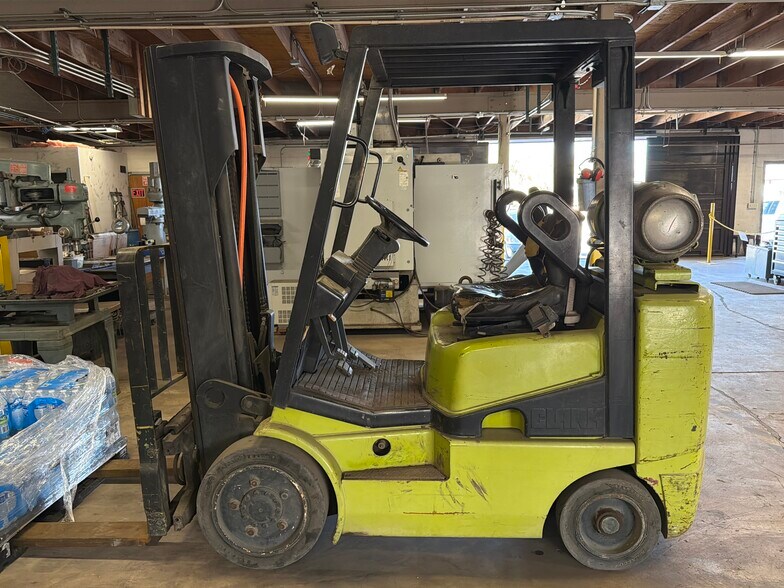 More Photos Of 3122-3144 E Columbia St, Tucson Research And Development For Sale