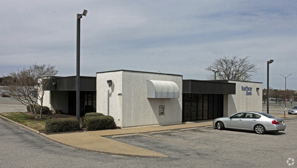 Primary Photo Of 14500 Warwick Blvd, Newport News Bank For Lease