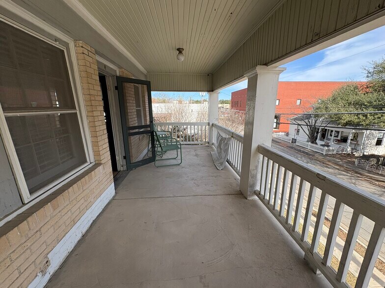More Photos Of 106 S Church St, McKinney Loft Creative Space For Lease