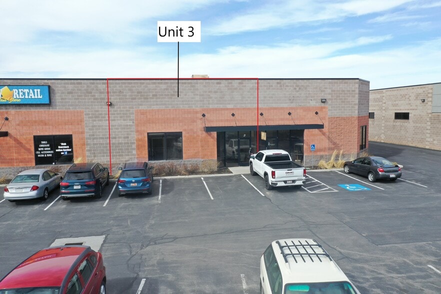 More Photos Of 215 N Redwood Rd, North Salt Lake Flex For Lease
