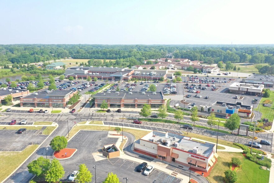 More Photos Of 1211-1231 Cumberland Ave, Valparaiso Freestanding For Lease