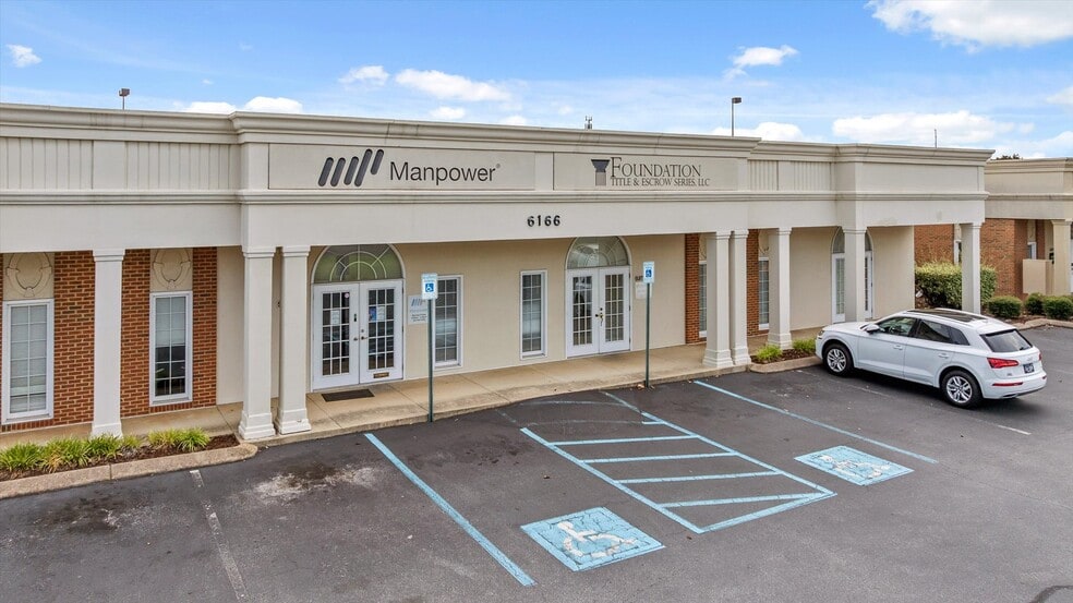 More Photos Of 6166 Shallowford Rd, Chattanooga Medical For Sale