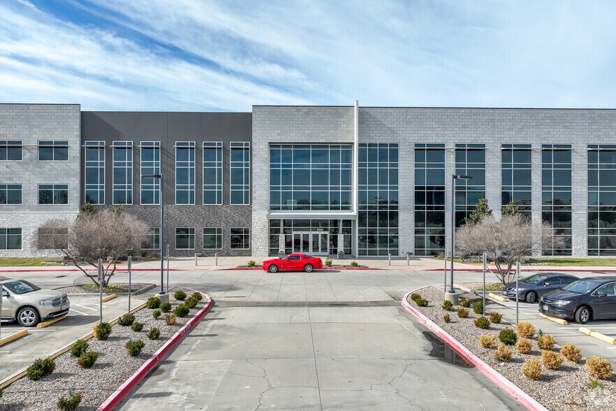 More Photos Of 6800 Weiskopf Ave, McKinney Office For Lease