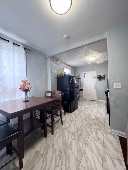 More Photos Of 17 Green Ct, Lodi Apartments For Sale