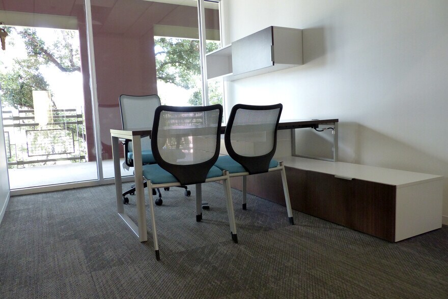 More Photos Of 22211 W Interstate 10, San Antonio Coworking Space