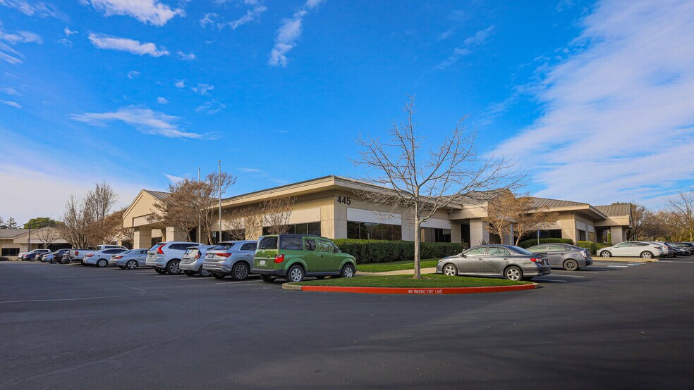 More Photos Of 435-445 Devlin Rd, Napa Research And Development For Lease