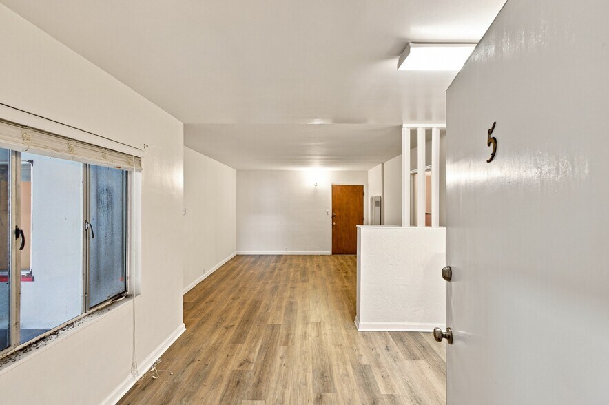 More Photos Of 3732-3744 Grand Ave, Oakland Multifamily For Sale
