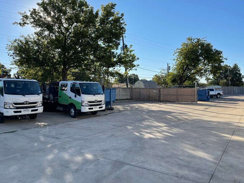 More Photos Of 3040 E Meadows Blvd, Mesquite Light Distribution For Sale