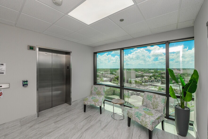 More Photos Of 1401 W Manatee Ave, Bradenton Office For Lease