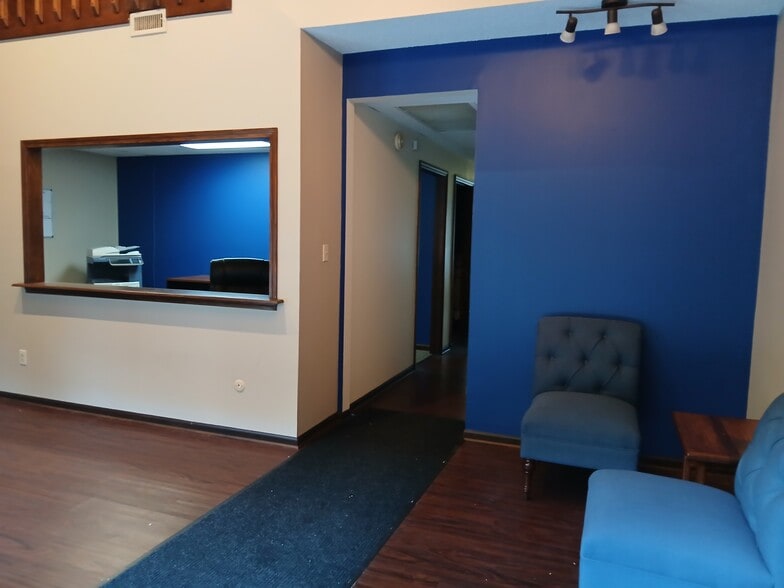 More Photos Of 1001 Eastwind Dr, Westerville Office For Lease