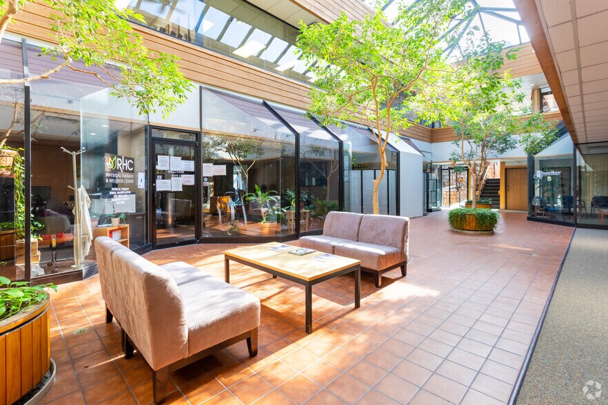 More Photos Of 2008 Hogback Rd, Ann Arbor Unknown For Lease