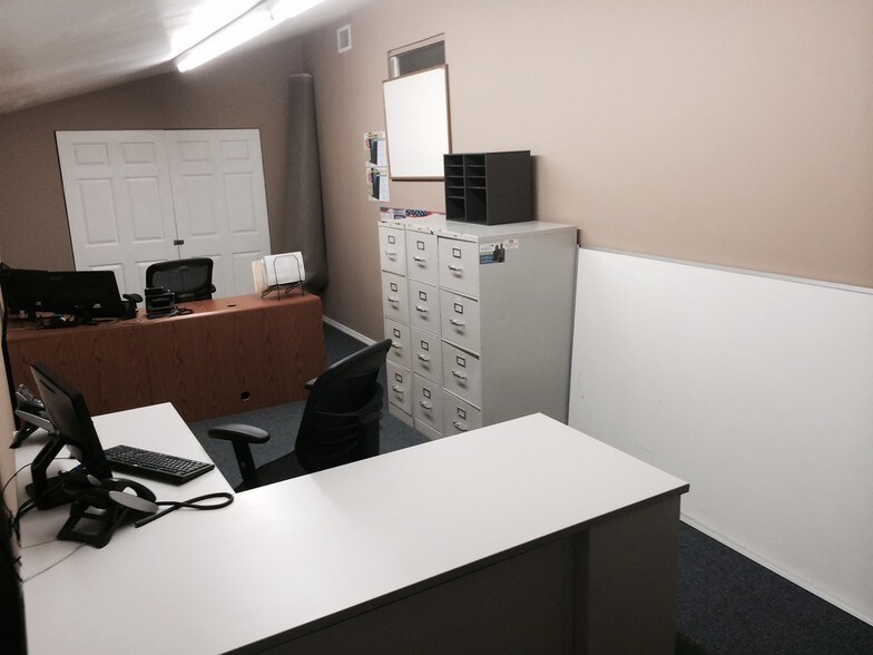 More Photos Of 5305 Garden Ln, Tampa Industrial For Sale