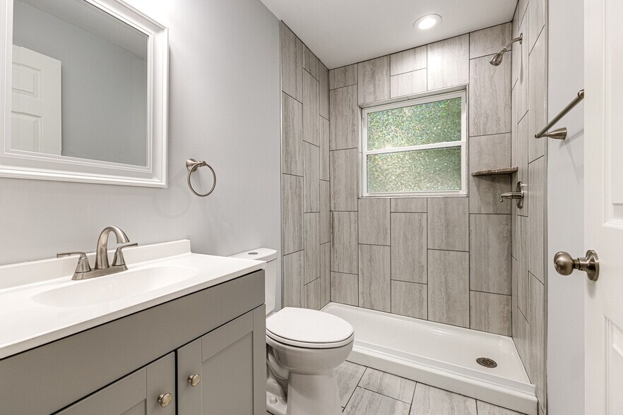 More Photos Of 501 Cedarmont Dr, Antioch Apartments For Sale