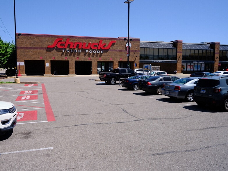 More Photos Of 4049-4171 Lindell Blvd, Saint Louis Unknown For Lease