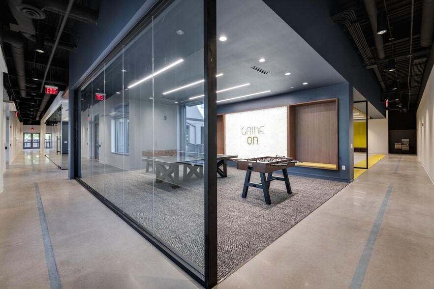 More Photos Of 455 Duke Dr, Franklin Office For Lease