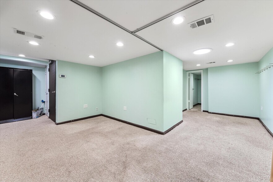 More Photos Of 360 E Medical Center Blvd, Webster Medical For Sale