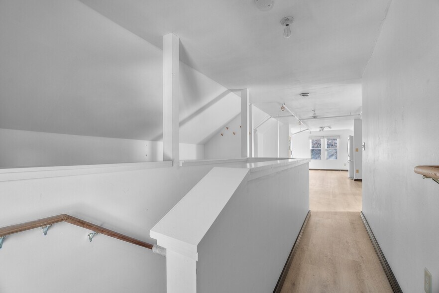 More Photos Of 2420 4th Ave S, Minneapolis Apartments For Sale