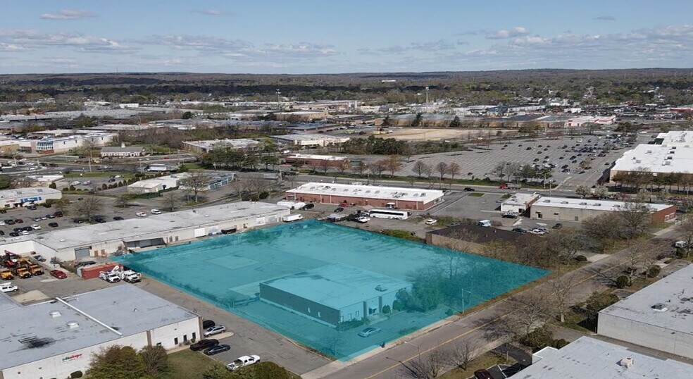 Primary Photo Of 20 Brandywine Dr, Deer Park Warehouse For Sale