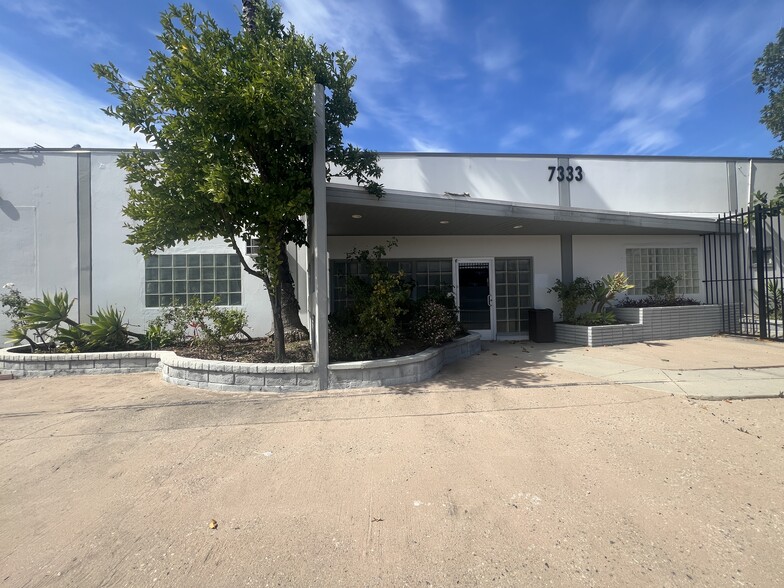 More Photos Of 7333 Radford Ave, North Hollywood Warehouse For Sale