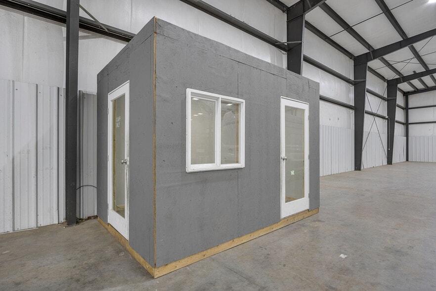 More Photos Of 311 England Pl, Spartanburg Manufacturing For Lease