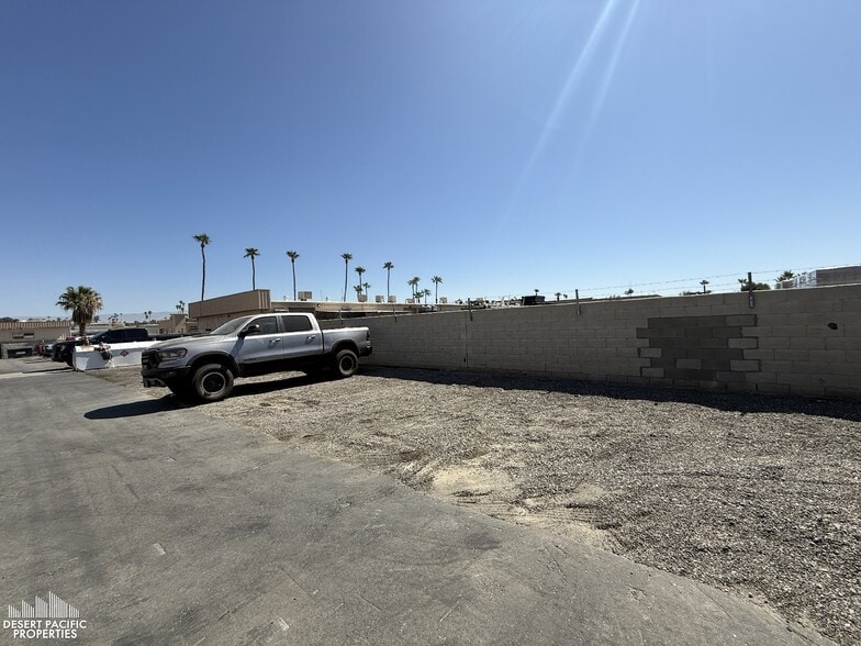 More Photos Of 74883 Velie Way, Palm Desert Service For Lease