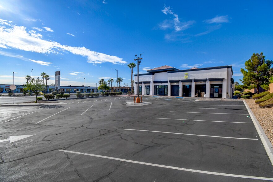 More Photos Of 4255 S Durango Dr, Las Vegas Freestanding For Lease