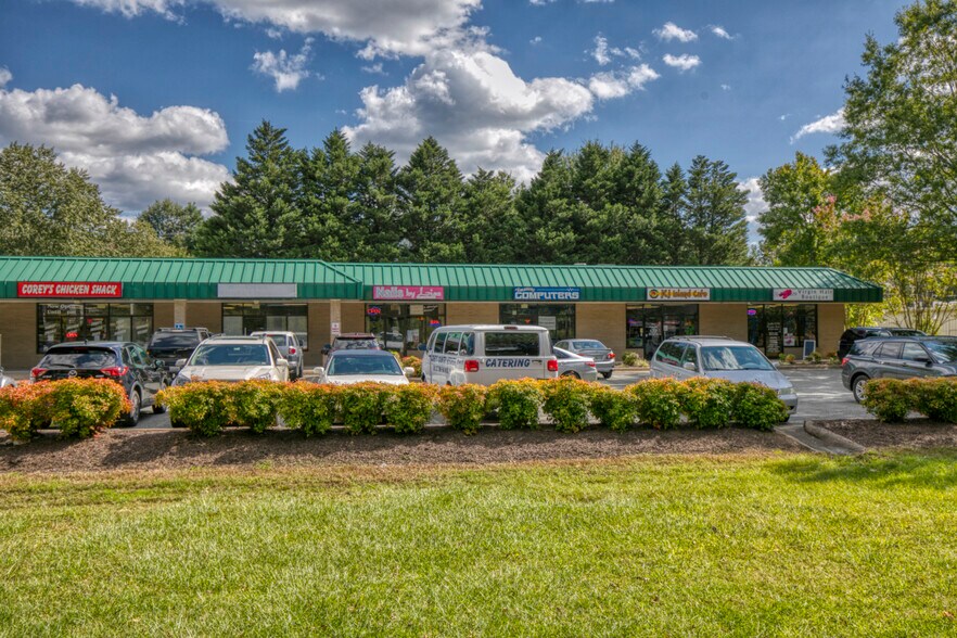 More Photos Of 5242 Olde Towne Rd, Williamsburg General Retail For Lease