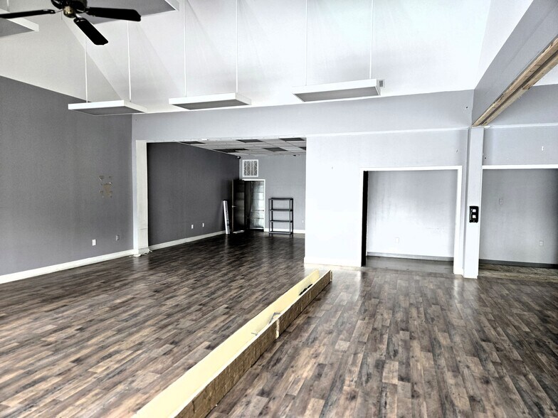 More Photos Of 1701 Euclid Ave, Bristol Medical For Lease