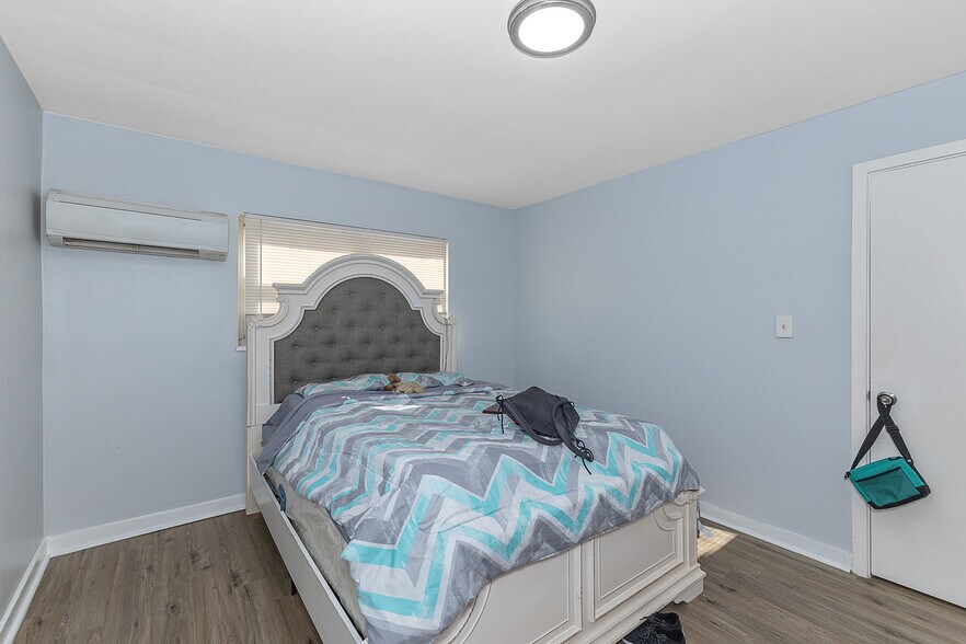 More Photos Of 6914 Montgomery Rd, Cincinnati Apartments For Sale