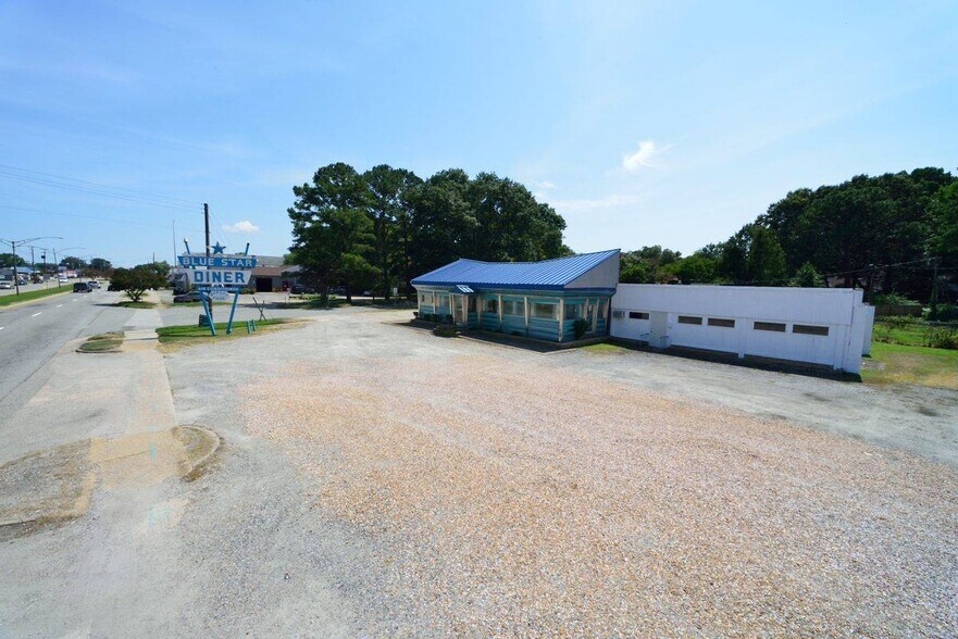 More Photos Of 9955 Warwick Blvd, Newport News Restaurant For Sale