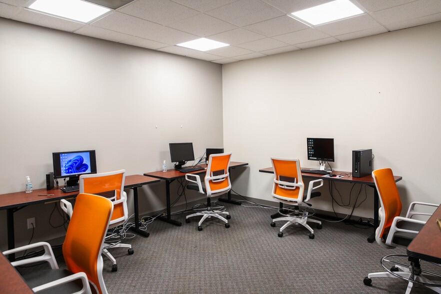 More Photos Of 626 Minnesota Ave, Kansas City Office For Lease