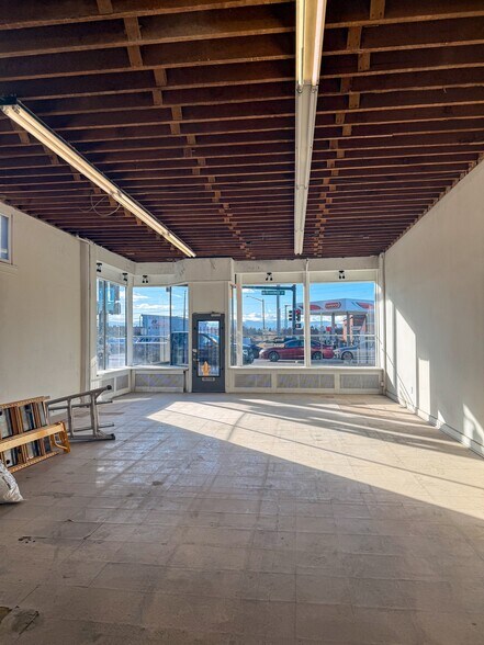 More Photos Of 15 E Iowa Ave, Denver Storefront For Lease