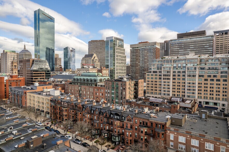 More Photos Of 222-224 Newbury St, Boston Storefront Retail Office For Lease