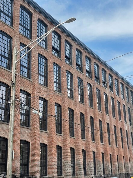 More Photos Of 222 Lake Ave, Yonkers Manufacturing For Lease