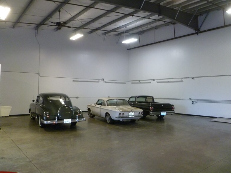 More Photos Of 18824 Smokey Point Blvd, Arlington Warehouse For Sale