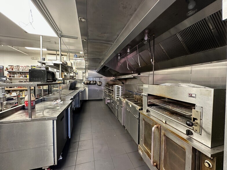 More Photos Of 1 Public Sq, Holley Apartments For Sale