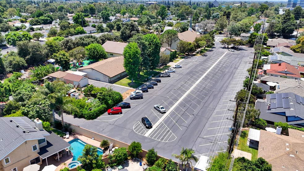 More Photos Of 2555 Santiago St, Santa Ana Schools For Sale