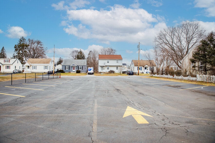 More Photos Of 126 Mariaville Rd, Schenectady General Retail For Sale