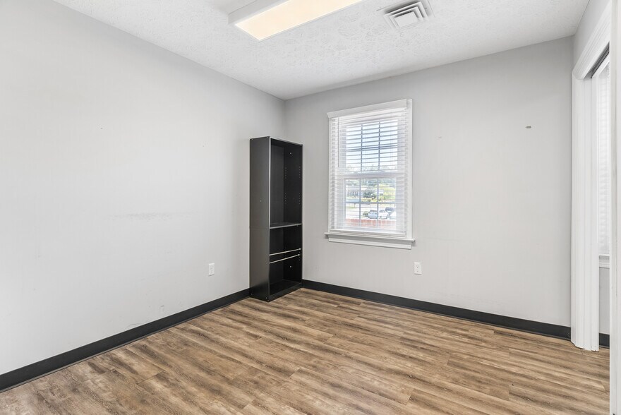 More Photos Of 6200 Fort Ave, Lynchburg Medical For Sale