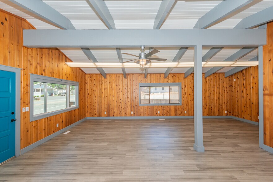 More Photos Of 30890 CA-3, Weaverville Office For Sale