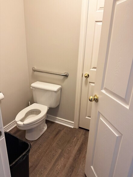 More Photos Of 845 N State St, Orem Office For Lease