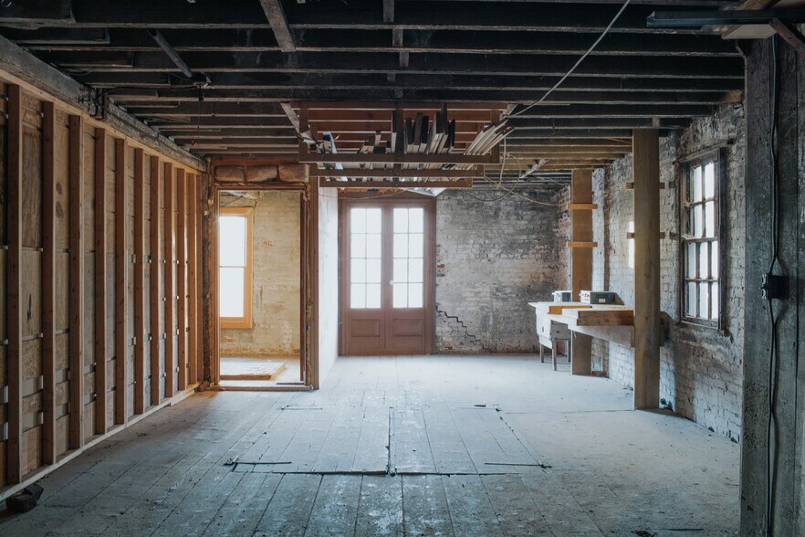 More Photos Of 32 Chambers St, Newburgh Light Manufacturing For Sale