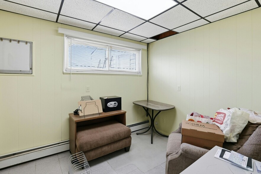 More Photos Of 4169 Iris Pl, Bethpage Medical For Sale
