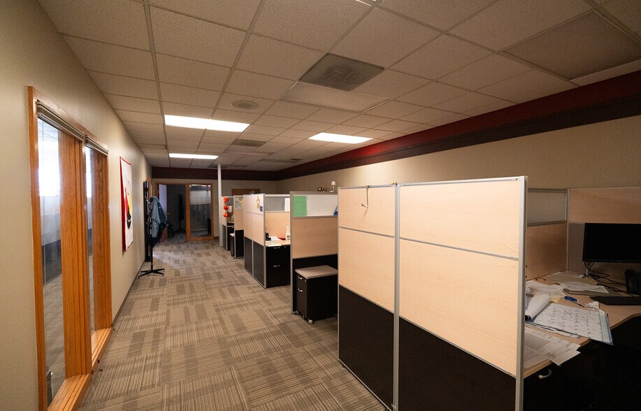 More Photos Of 255 Sherbrook St, Winnipeg Office For Sale