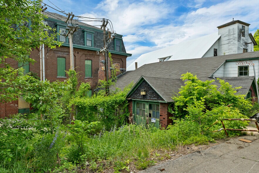 More Photos Of 6 Mill St, Ashland Industrial For Sale
